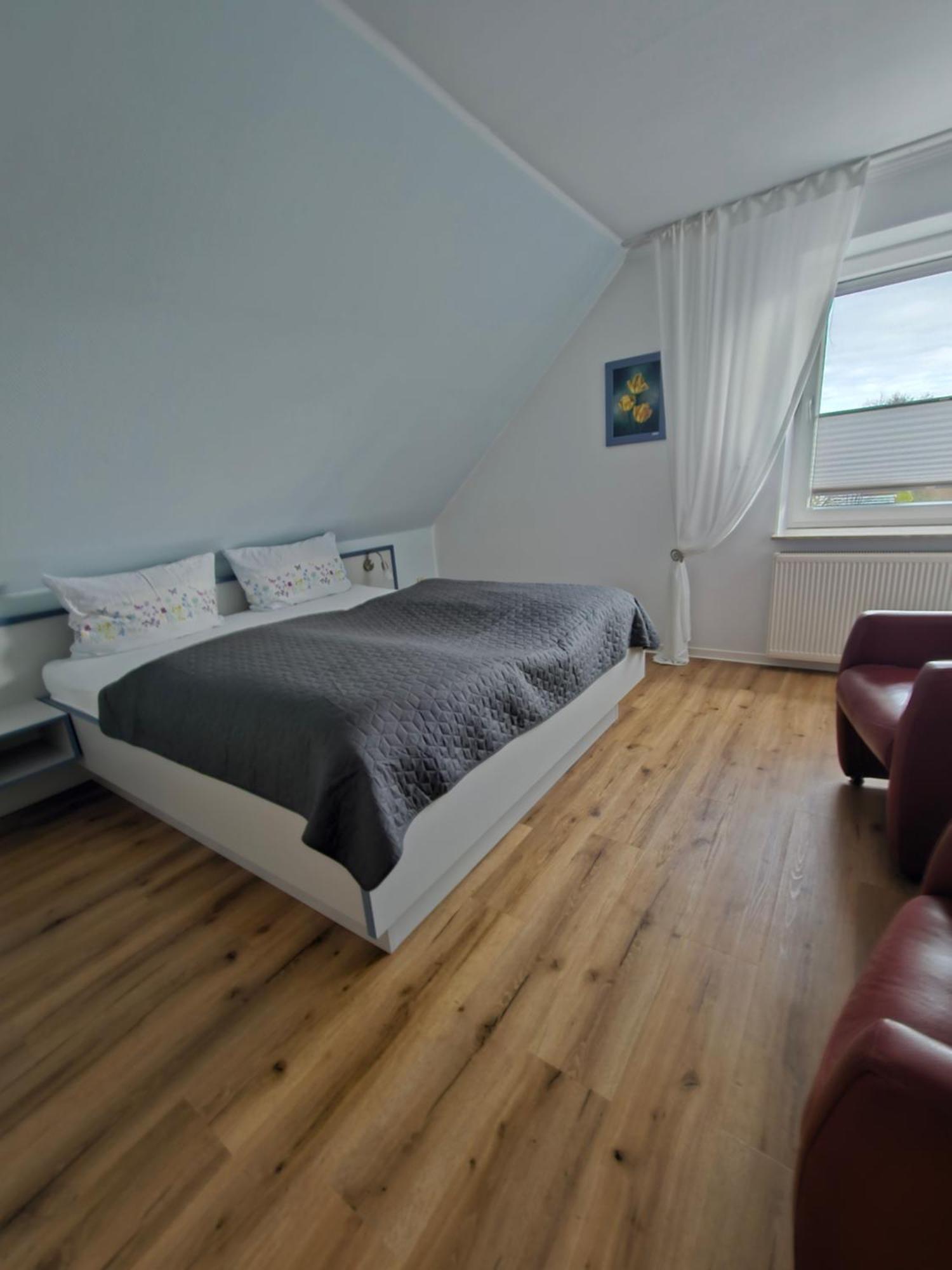 Hotel Am Deich 노르다히 외부 사진