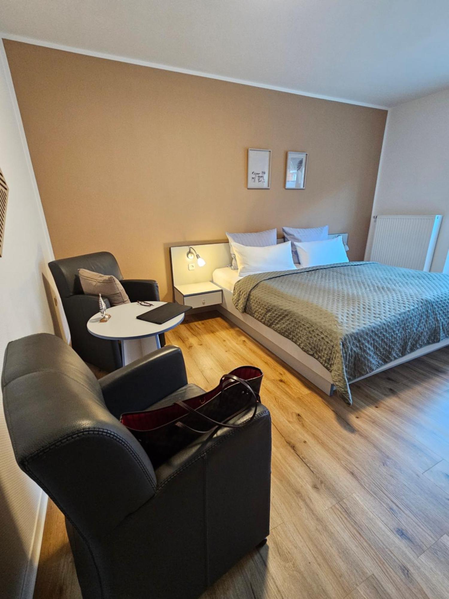 Hotel Am Deich 노르다히 외부 사진